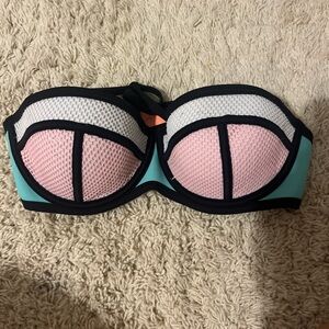 Triangl Bikini Top